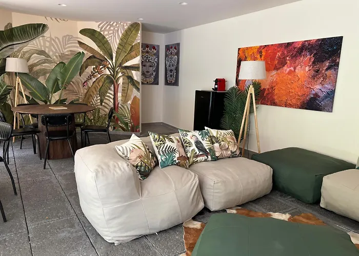 Luxury Historic Residence With Heated Pool Near Catania, Taormina, The Sea And Mount Etna