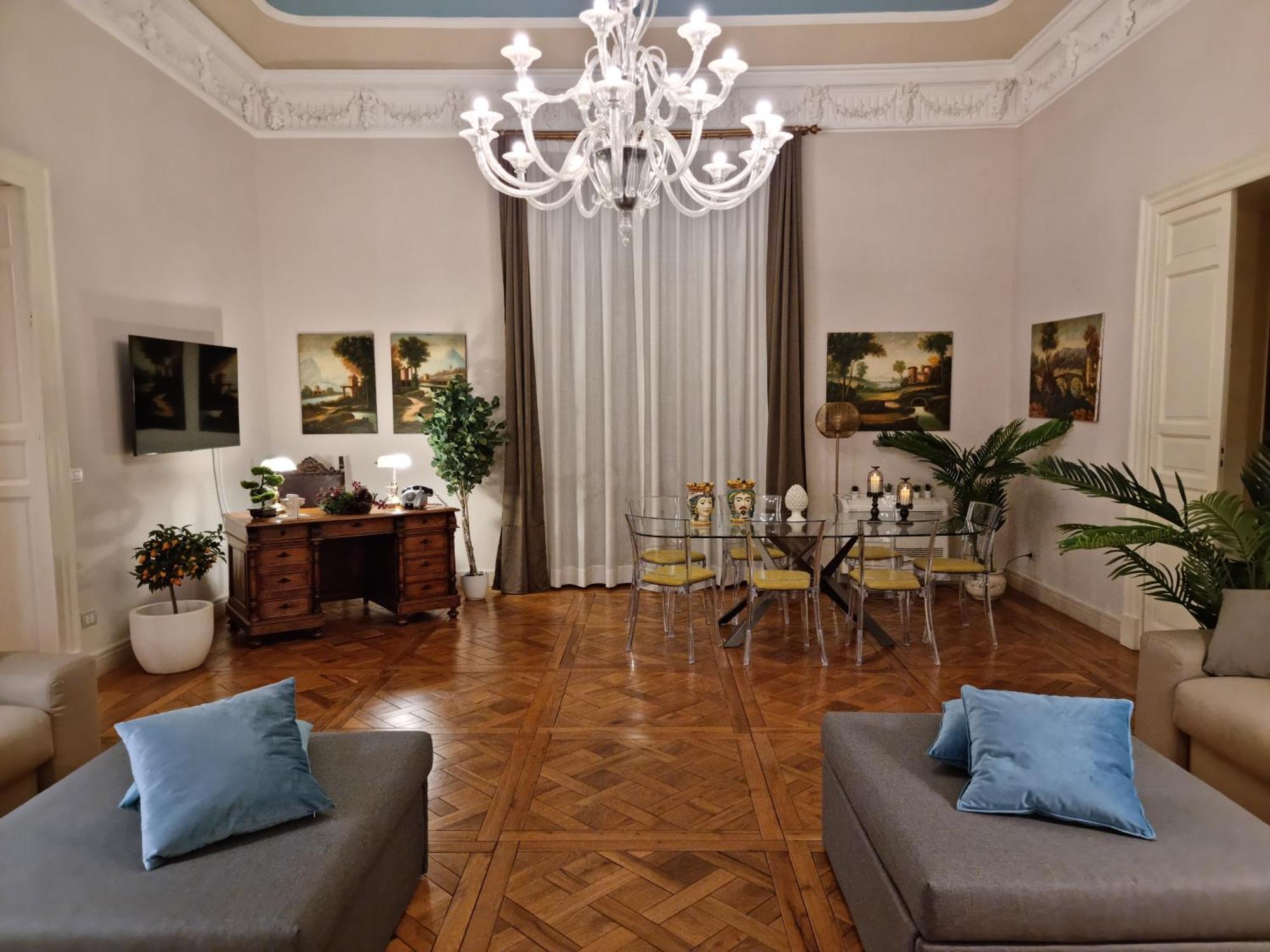 Luxury Historic With Heated Pool Near Catania, Taormina, The Sea And Mount Etna Holiday home Giarre